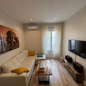 Precious And Original Center Appartement
